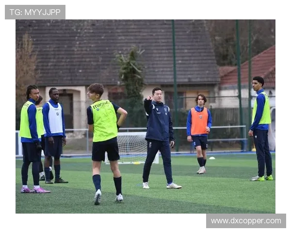 法甲球员与教练合作关系：球员与教练之间的默契与挑战