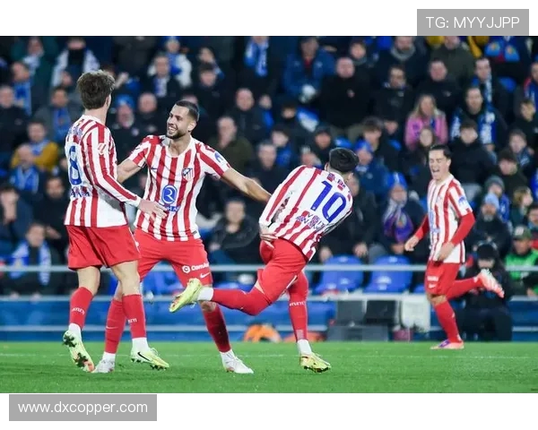 西甲联赛经典乌龙球回顾：精彩时刻与解说